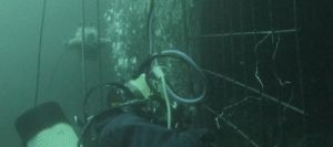 safe-diving-practice-underwater-rov-commercial-diver-800x356